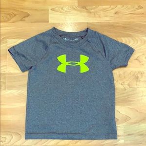 Under Armour Boys shirt